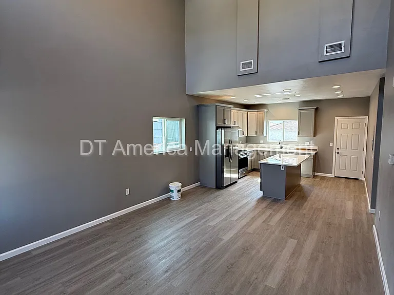 5484 Timothy Dr — Photo 5