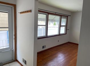 537 Watchogue Rd, Staten Island, NY 10314