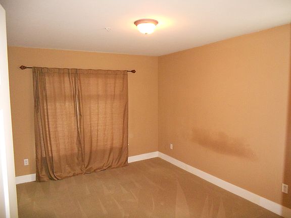 4th image of 123 Queen Anne Ave N APT 201