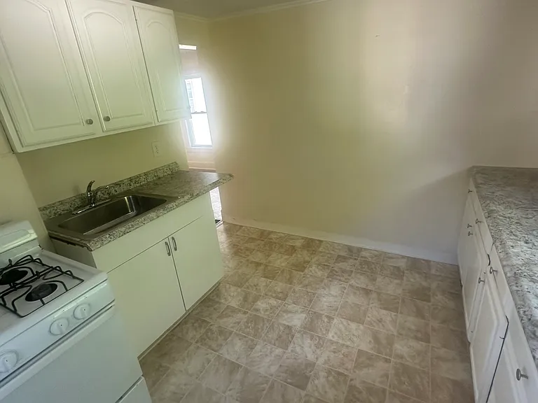 12 Jay St #3 — Photo 2