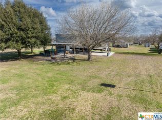 2 Tapi Ln, Gonzales, TX 78629