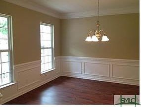4th image of 60 Lonnie Dr