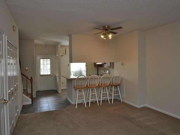 2nd image of 3026 McMaster Ct