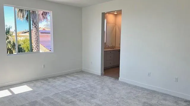 435 Avendale Dr — Photo 11