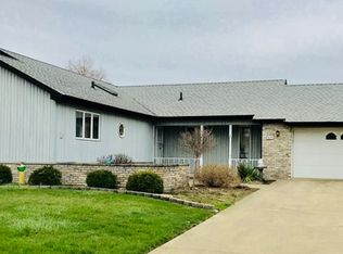 425 Willow Rd, Manteno, IL 60950