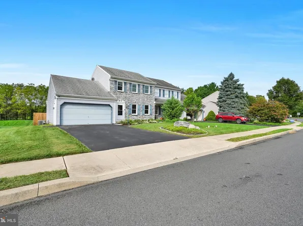 113 Laurie Ln, Lititz, PA 17543