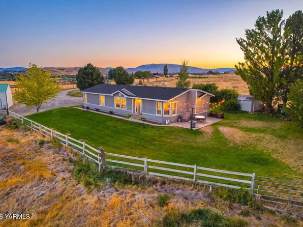 1850 Buffalo Rd, Selah, WA 98942