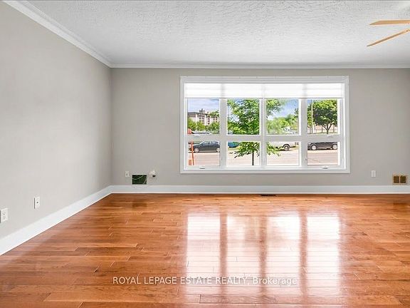 5th image of 4037 Bloor St W