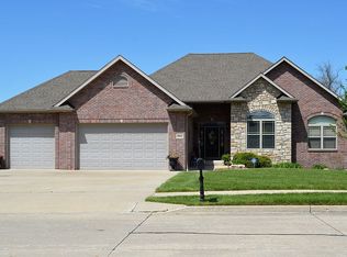 2002 August Briggs Dr, Columbia, MO 65201