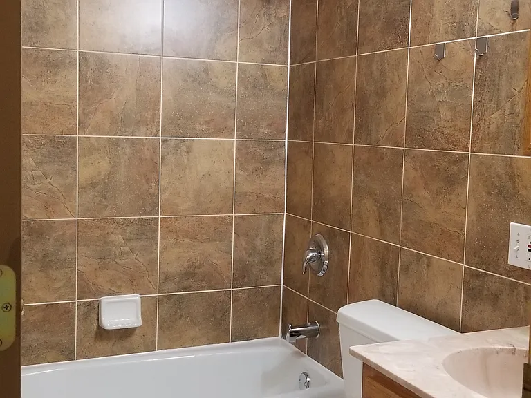 239 W 18th St #2A — Photo 6