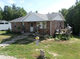 252 Tarr Rdg, Rogers, KY 41365