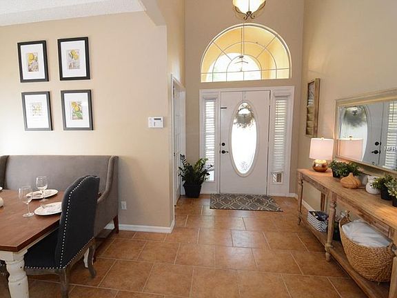 4th image of 620 Lake Claire Ct