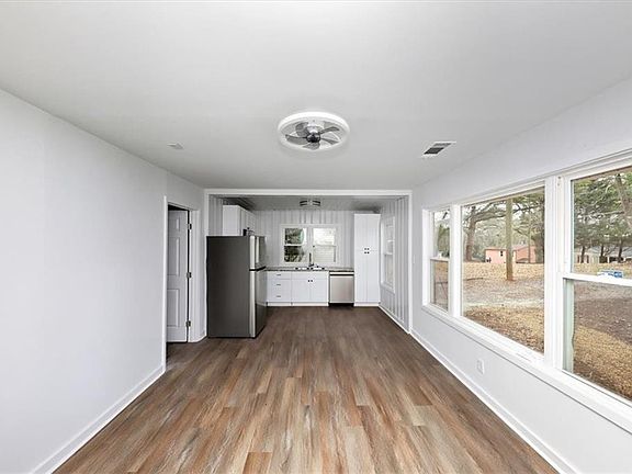 5th image of 3601 Orchard Cir