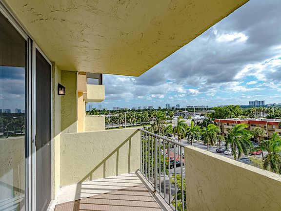 3rd image of 777 S Federal Hwy APT Rp609