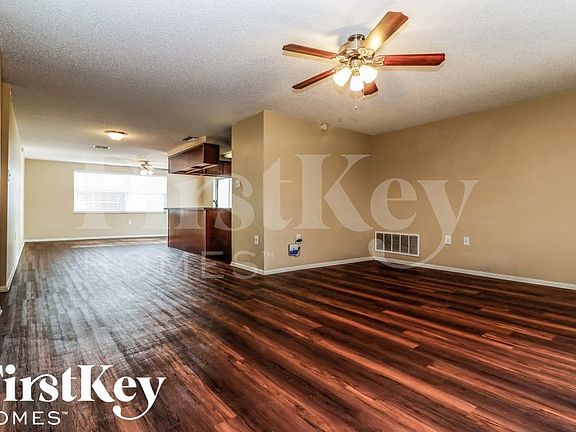 3rd image of 7124 Cay Dr