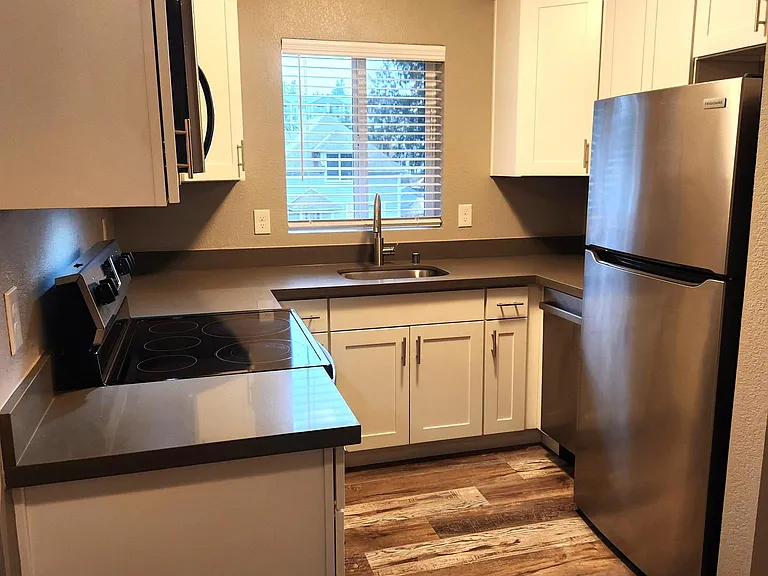 3721 Hoyt Ave #201 — Photo 1