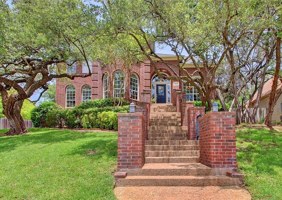 1st image of 9710 Scenic Bluff Dr