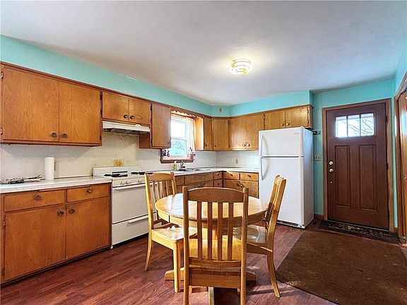 2nd image of 507 West Humbird Street