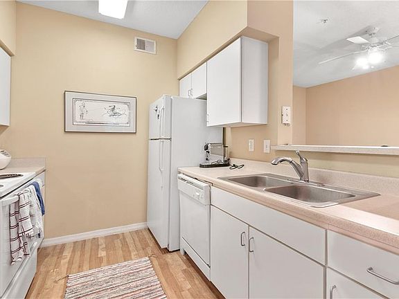 3rd image of 1910 E Palm Ave APT 12201