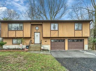 6 Vaeth Rd, Poughkeepsie, NY 12603