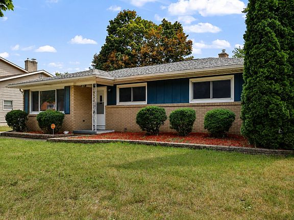 2nd image of 3815 Walton Dr