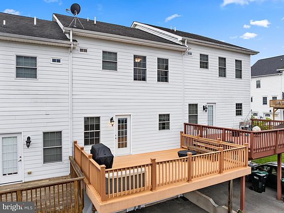 3rd image of 139 Flora Vista Ln