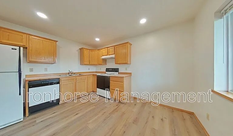 9 Michael Grove Ave #11 — Photo 12