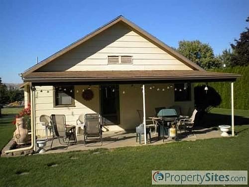 3rd image of 1428 Bryden Dr