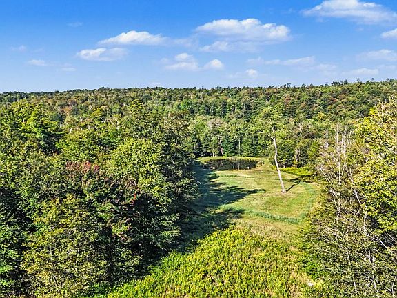 4th image of 618 Hollow Ln