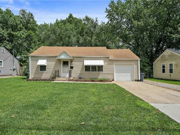 412 S Church St, Olathe, KS 66061