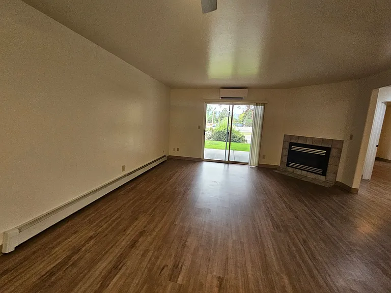 4104 Hillview Way — Photo 16