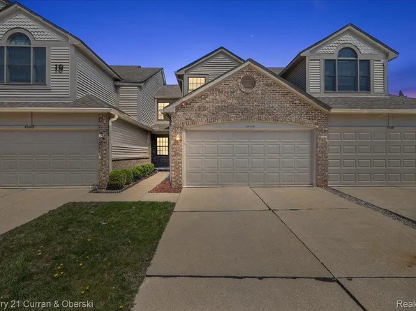 45105 Horseshoe Cir, Canton, MI 48187