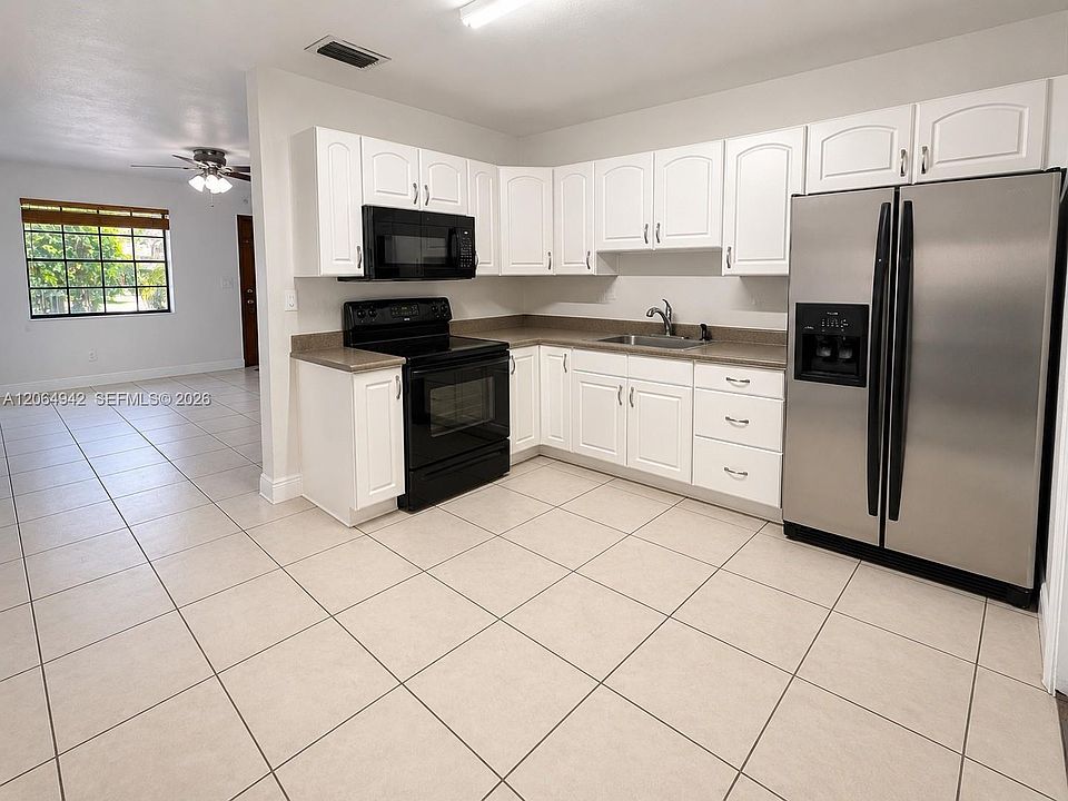 1st image of 525 SW 78th Ct #525