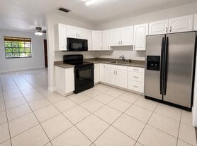 525 SW 78th Ct, Miami, FL