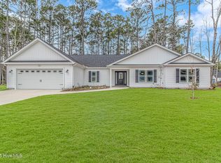 121 Crossroad Dr NW, Calabash, NC 28467