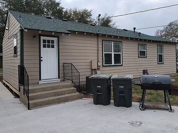 5th image of 614 Hoffman St