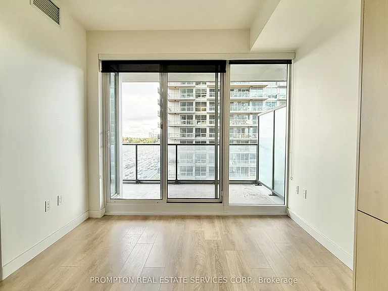 85 McMahon Dr #1507 — Photo 12