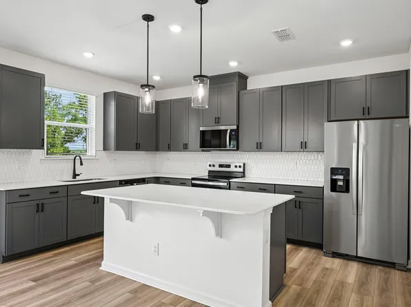 23 Chestnut Oak Ln, Lillington, NC 27546