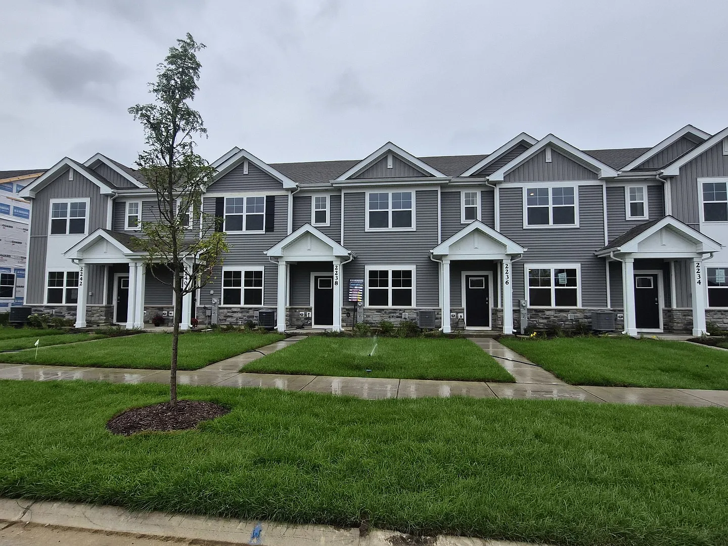 3 bed, 2.5 bath, 1543 sqft, $2,600 — Photo 3