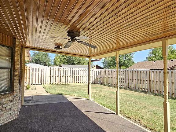 3rd image of 2809 Temple Pl