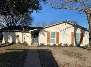 922 Meadowdale Cir, Garland, TX 75043