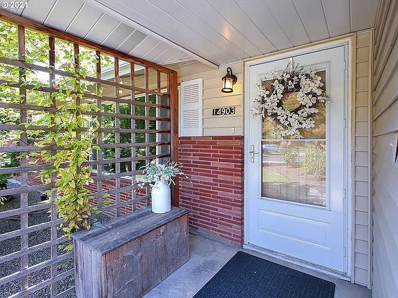 2nd image of 14903 SE Arista Dr