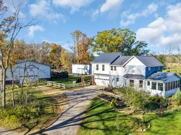 W3221 Park Dr, Lake Geneva, WI 53147