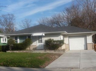415 N Cedar Ave, Wood Dale, IL
