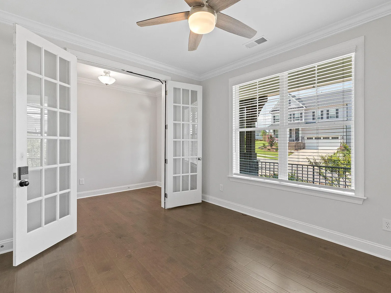 5 bed, 4.0 bath, 3517 sqft, $2,800 — Photo 3