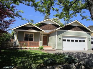 700 Henderson Rd, Hood River, OR 97031