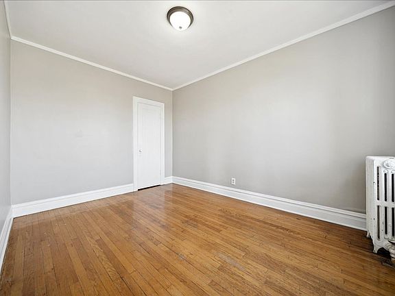 4th image of 1900 S 51st Ave #1902-1