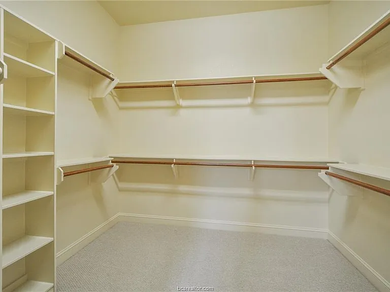 15615 Wood Brook Ln — Photo 18