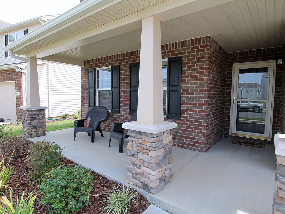 1st image of 634 Pemberton Dr
