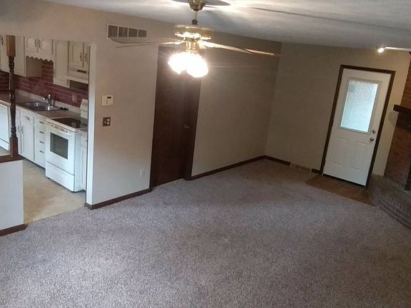 3rd image of 5733 Saint Catherine Ct